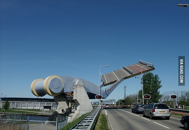 Мост в Нидерландах