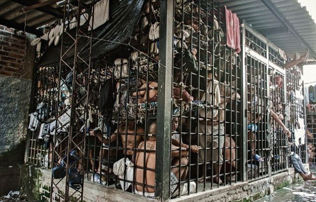 Тюрьма в Сальвадоре