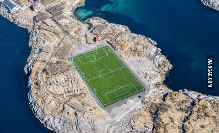 Футбольное поле в Норвегии